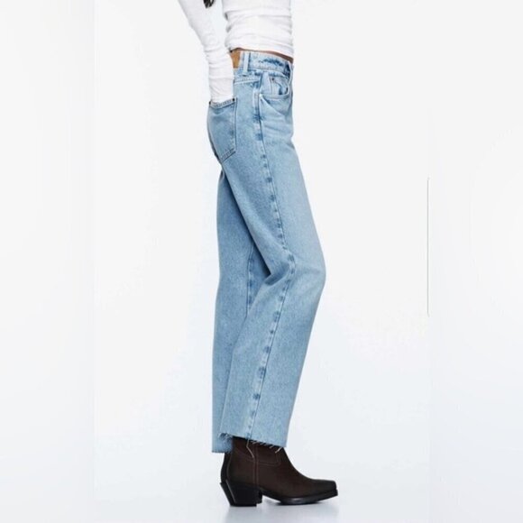 NWOT - Zara, Women's High Rise Straight Leg Jeans - Light Blue. Size: 2 (US). - Picture 6 of 14